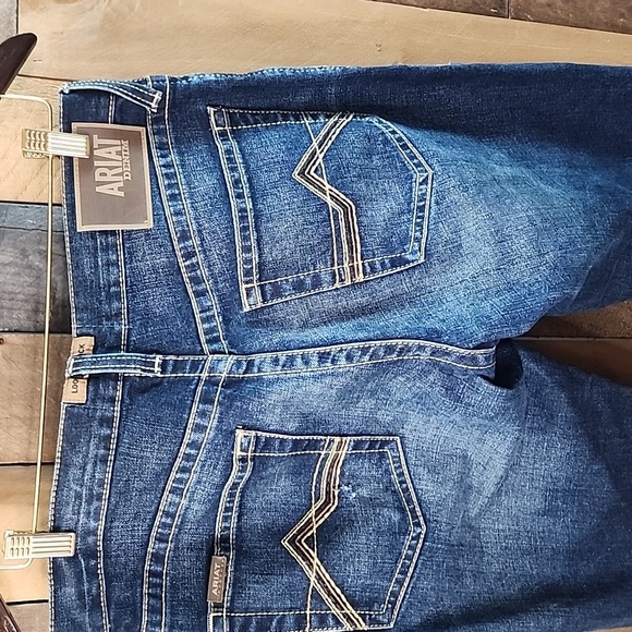 Ariat Men's Dark Blue Relaxed Jeans Size 31-32 - Picture 6 of 9